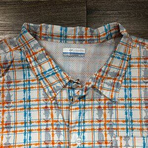 Columbia Vented Shirt PFG Men's XL Fish Pattern Plaid Short Sleeve Fishing Camp